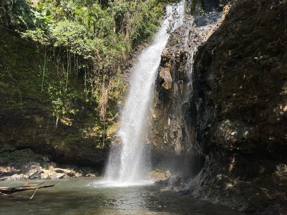 Du khách cần lưu ý một số vấn đề khi khám phá thác Tam Hợp