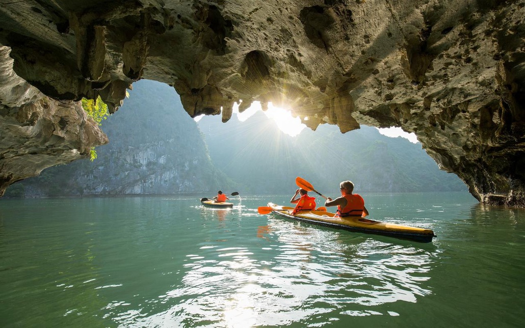 Kayaking in Ha Long Bay