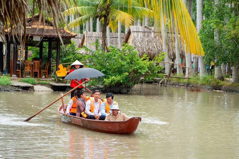 Learn about Southern Vietnamese cultural roots