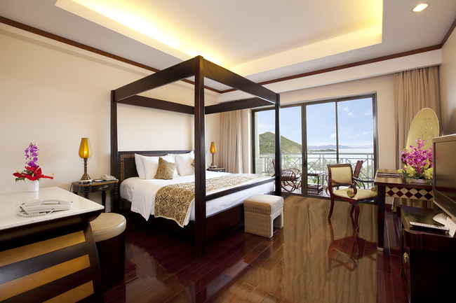 Không gian phòng nghỉ cao cấp thuộc Vinpearl Resort Nha Trang