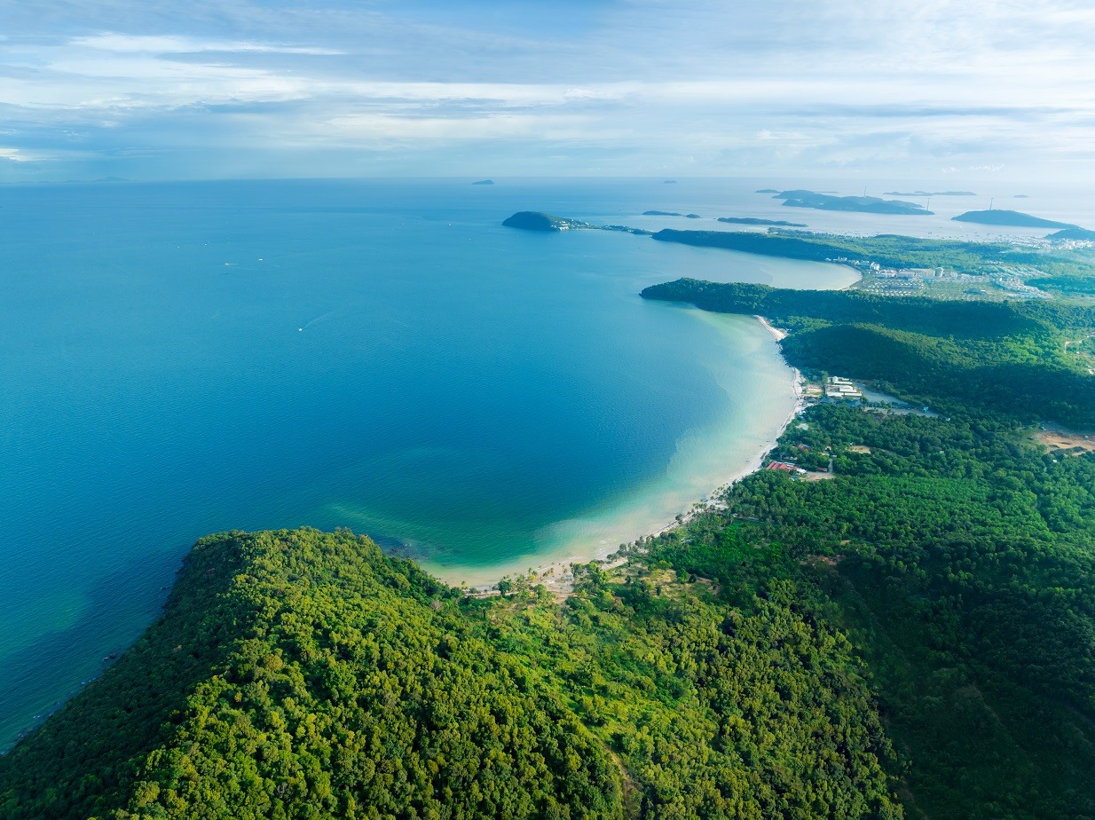 Vietnam’s tropical paradise shines with breathtaking beaches 