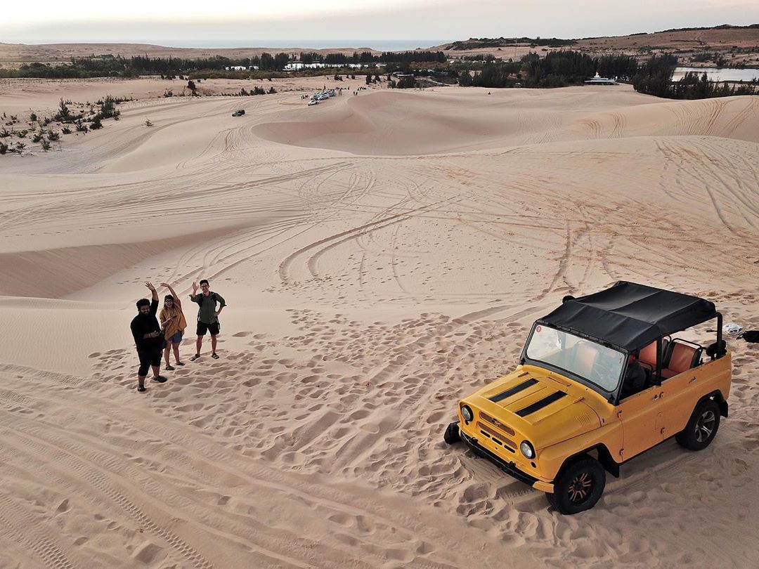 Mui Ne sand dunes Jeep tours