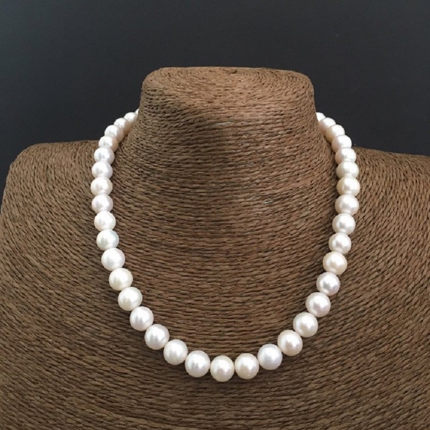 Pearl jewelry