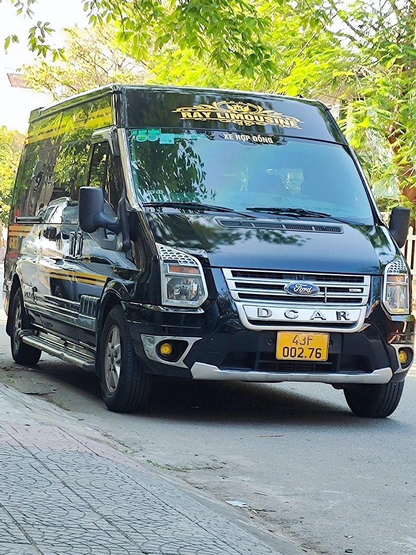 Ray Limousine Bus from Da Nang to Hue