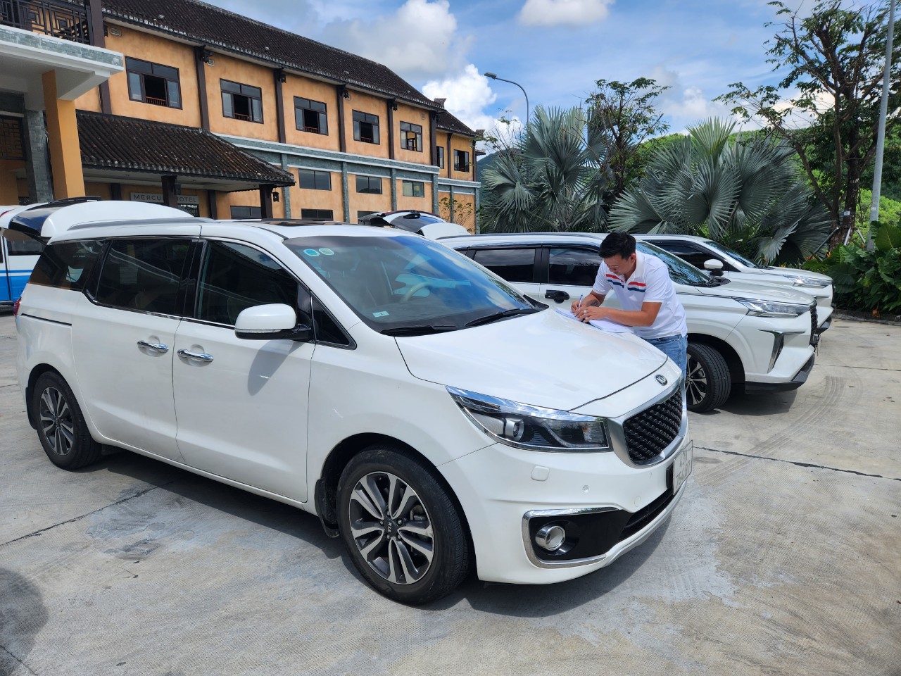 Tien Sa Port to Hoi An by car Rent a car with a driver