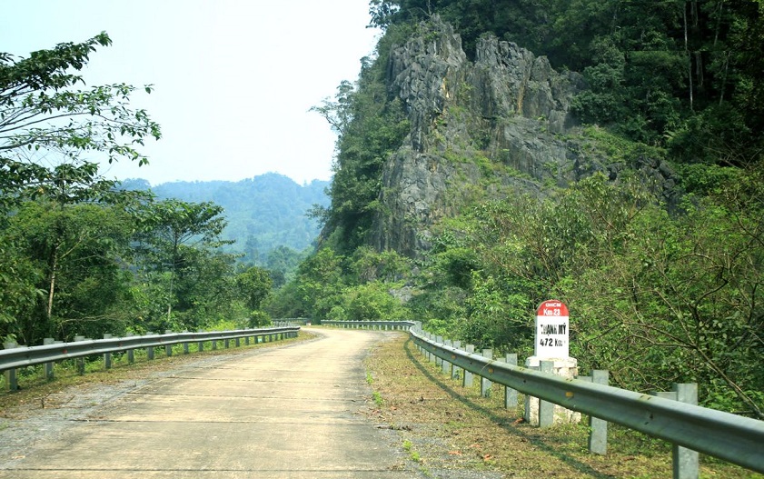 Eight Ladies Cave Road 20 - Quyet Thang