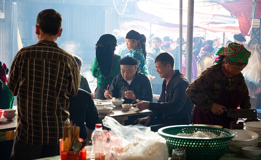 Savor cuisine at Dong Van Market fair