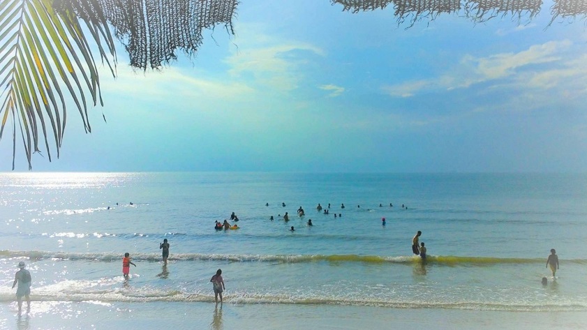 Soak up the lively atmosphere at Hai Tien Beach