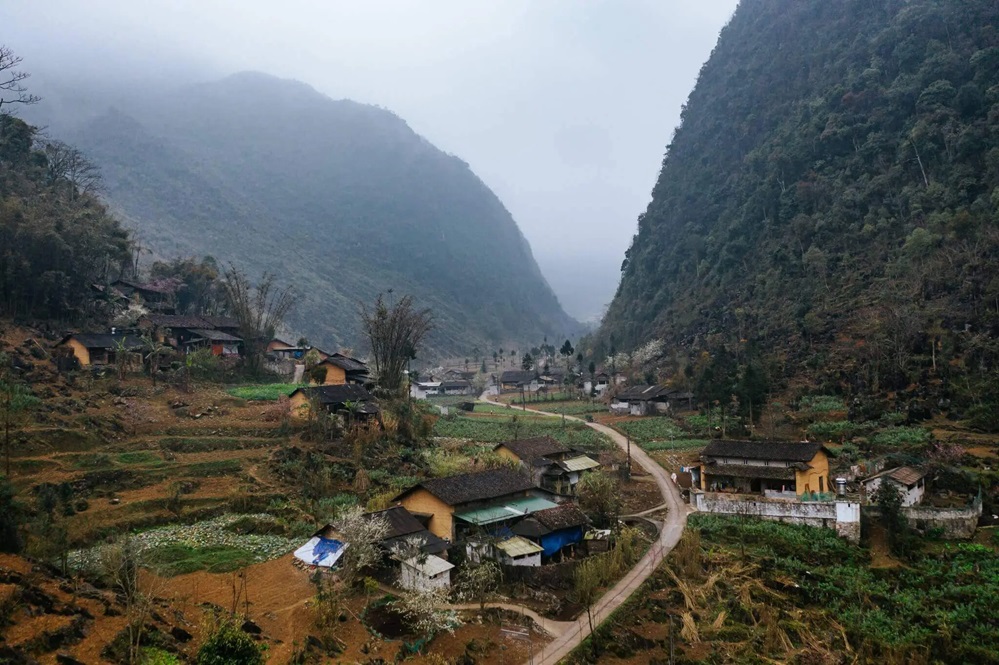 Sung La Village