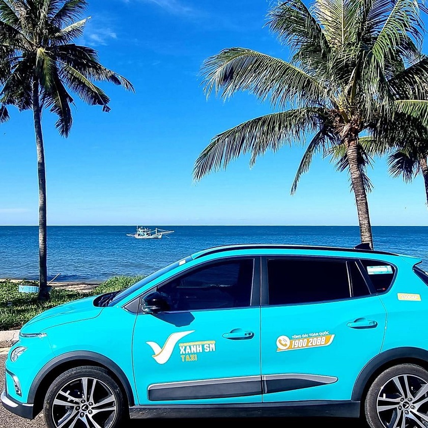 Take a Xanh SM Taxi to Tien Trang Beach