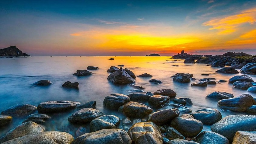 The beach on Ghenh Islet