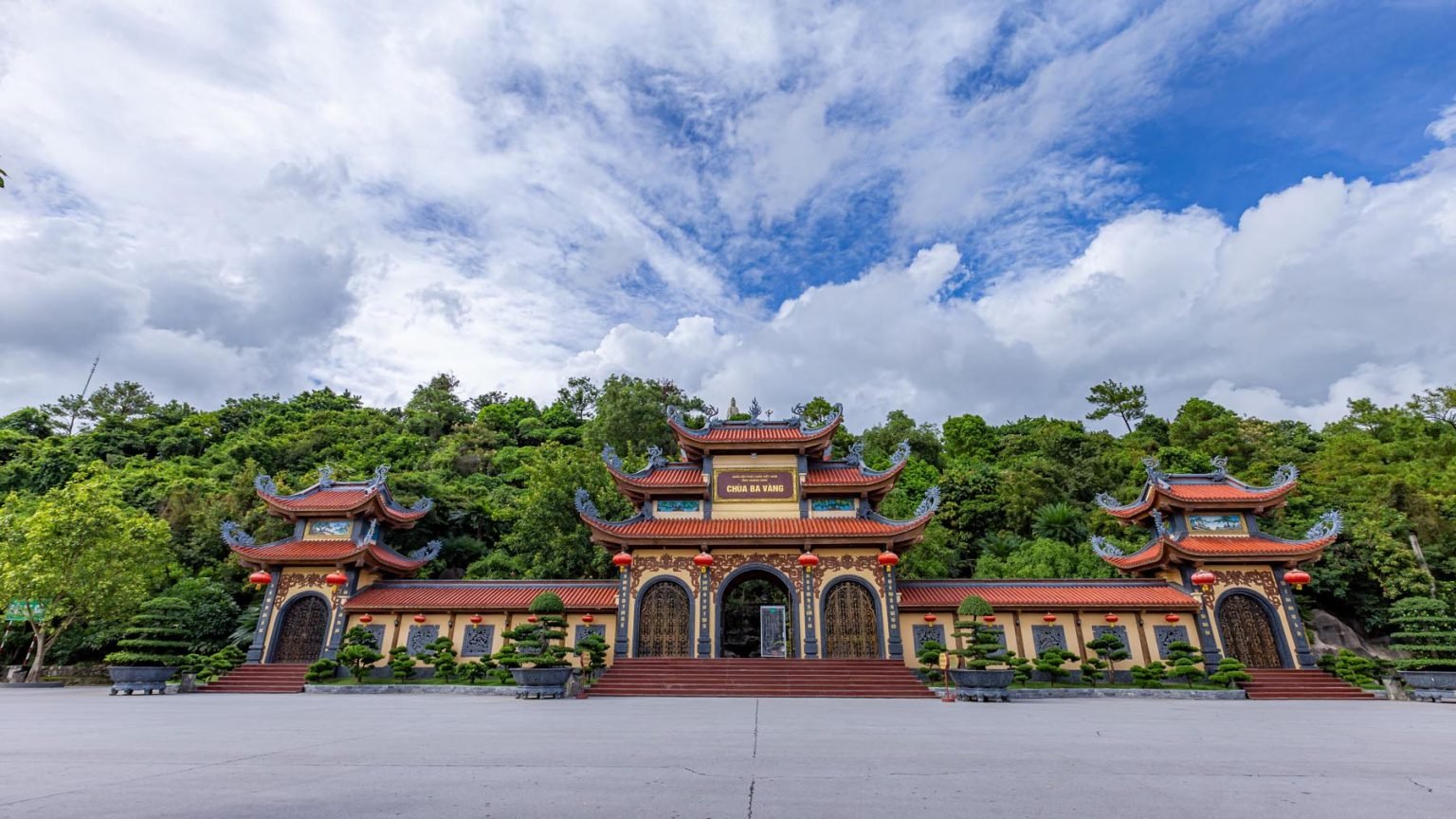 Ba Vang Pagoda The development of Ba Vang Pagoda