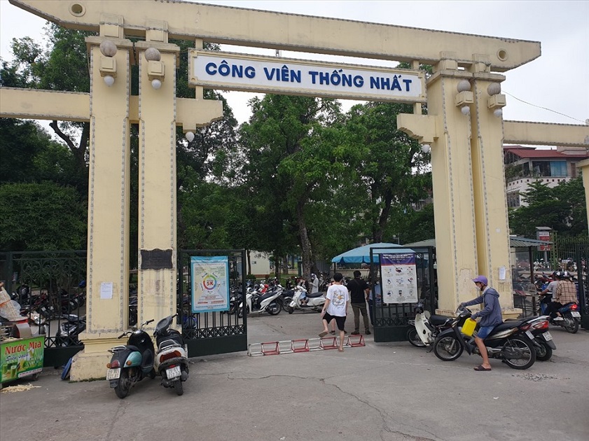 Thong Nhat Park’s gate on Le Duan Street (Source: Collected)