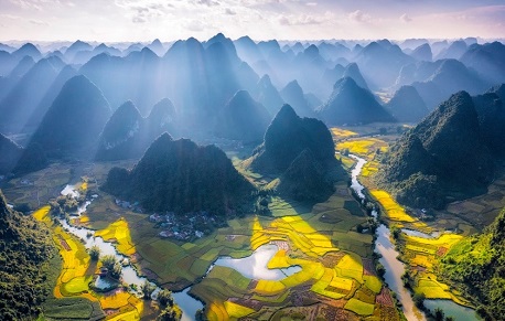 Types of travel: Definition, benefits, destinations & more