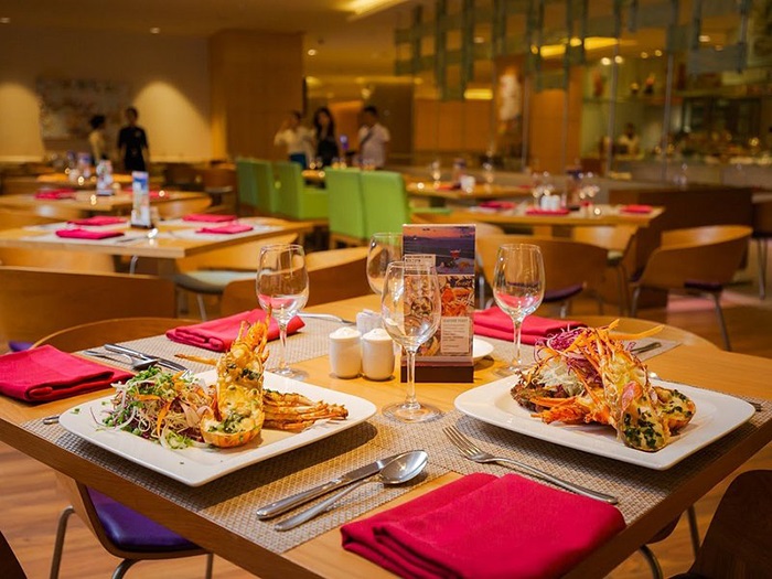 Thưởng thực ẩm thực kiểu Âu tại Feast Restaurant 