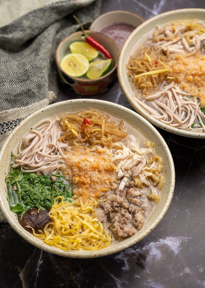 Vietnamese chicken soups Follow a recipe for Vietnamese chicken soup