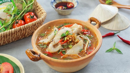Vietnamese sweet and sour soup (Canh chua): A harmonious fusion of flavors