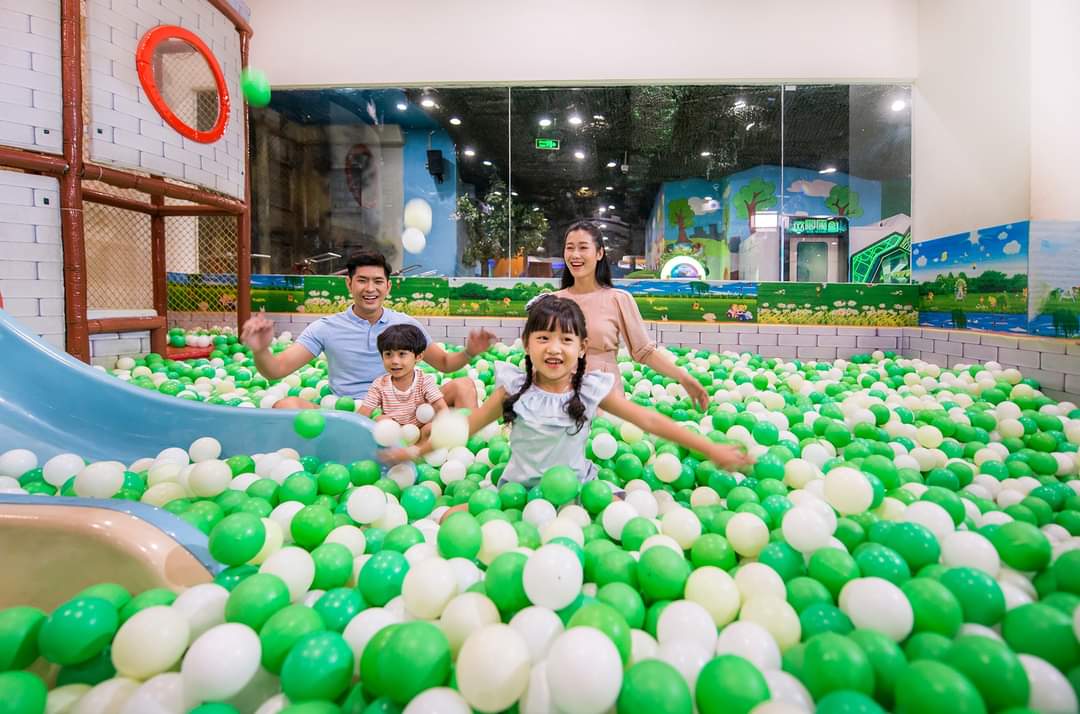 VinKE & Vinpearl Aquarium Experience endless fun at the Indoor Games area