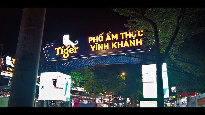 Vinh Khanh Food Street attracts both local and domestic tourists