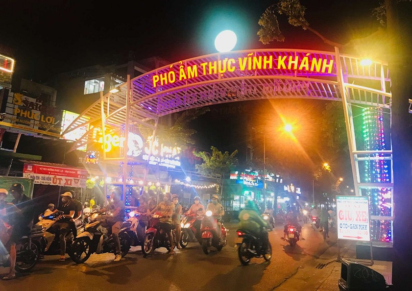 Vinh Khanh Food Street