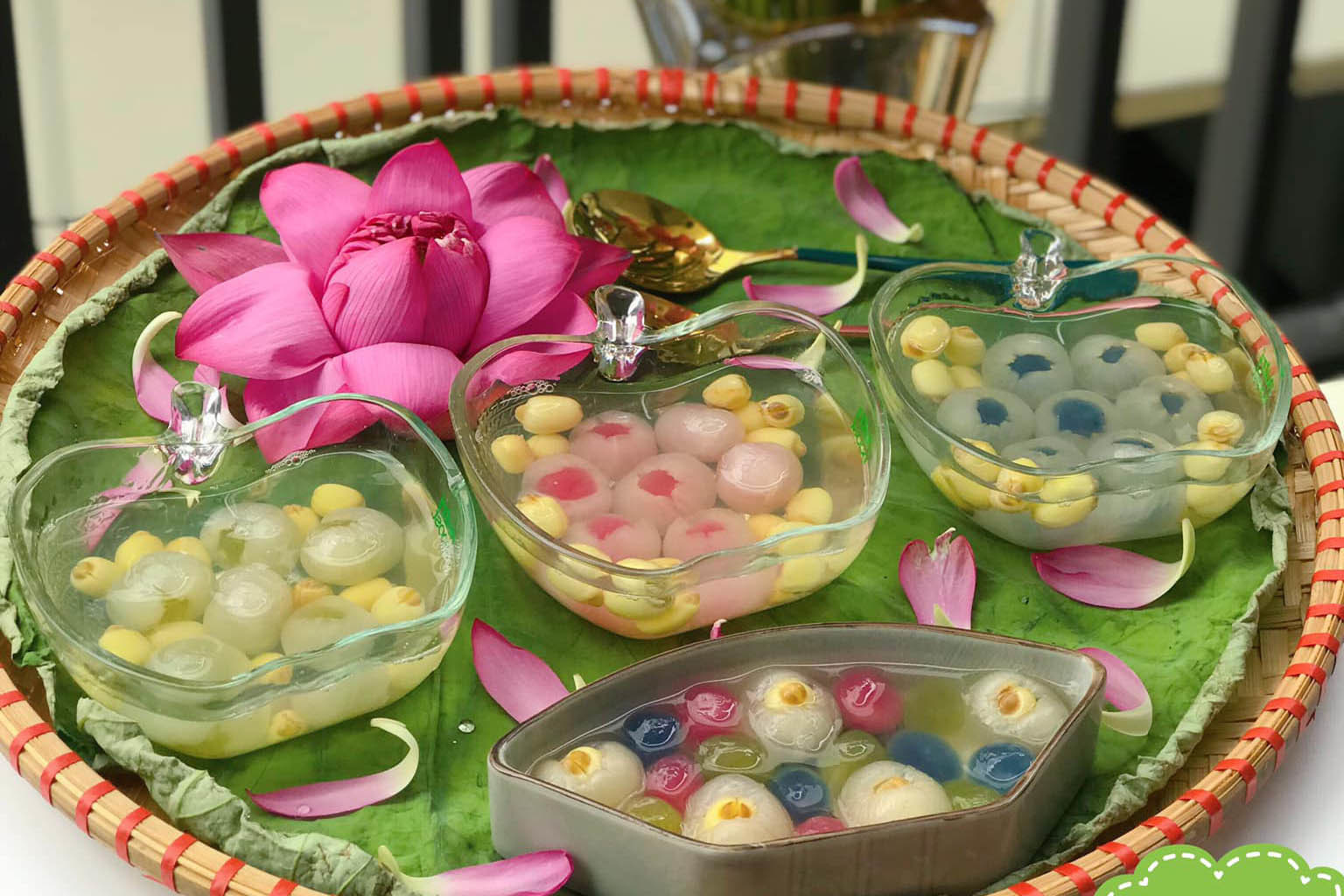 Ẩm thực cung đình Huế Chè hạt sen long nhãn, món ăn vừa bổ dưỡng vừa giải khát ngày hè