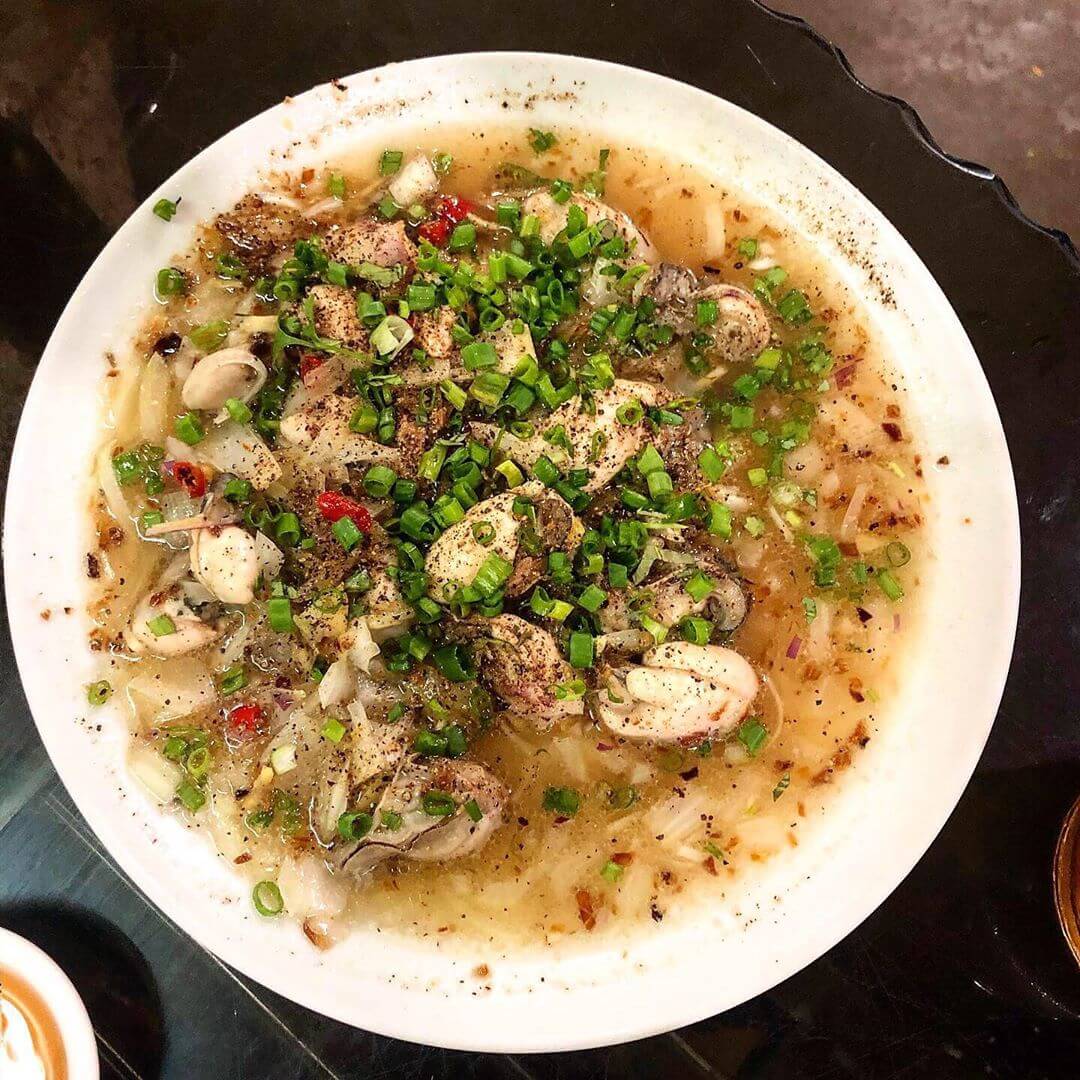 Ăn gì ở Phú Yên Cháo hàu thơm ngon, giàu giá trị dinh dưỡng