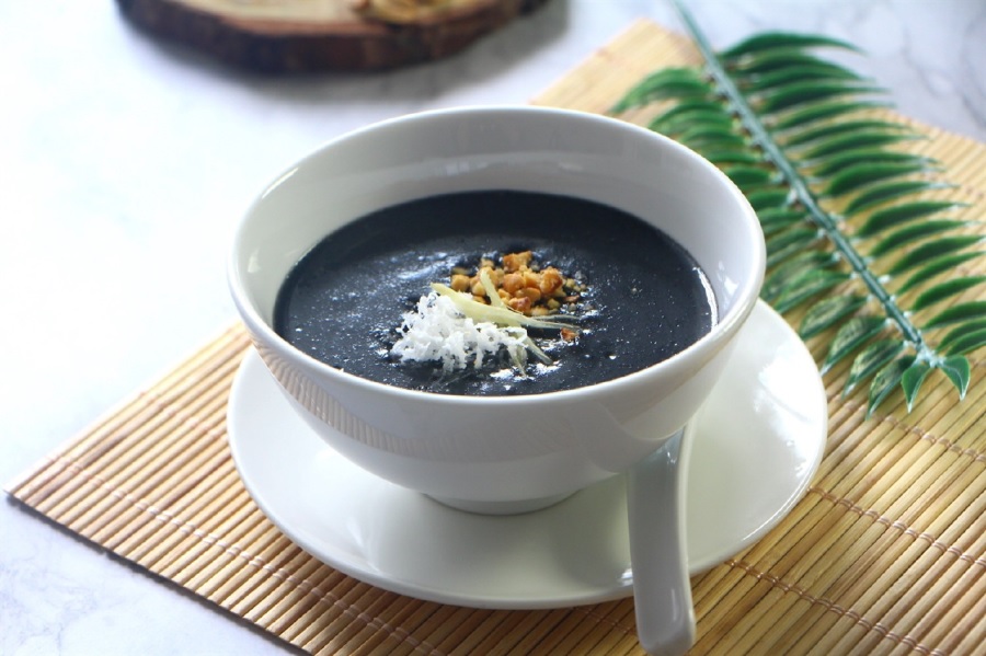 ăn vặt Hội An Chè mè đen - món ăn vặt ở Hội An hấp dẫn