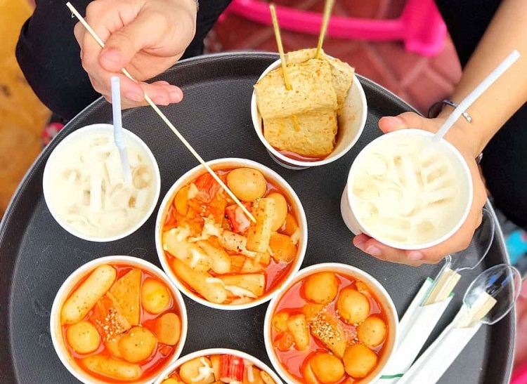 Ăn tokbokki tại Quy Nhơn với mức giá cực rẻ