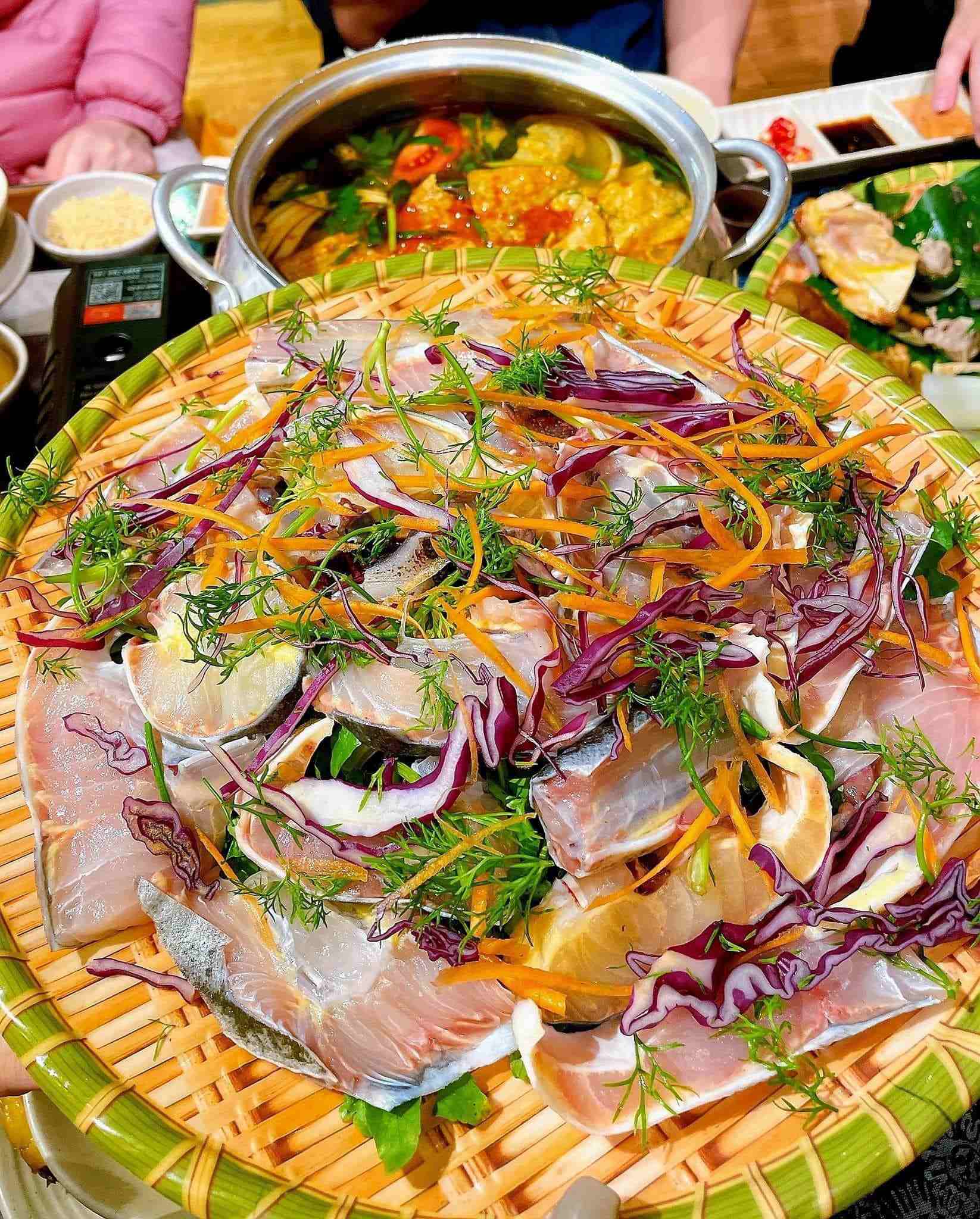 Lẩu cá tầm Sa Pa