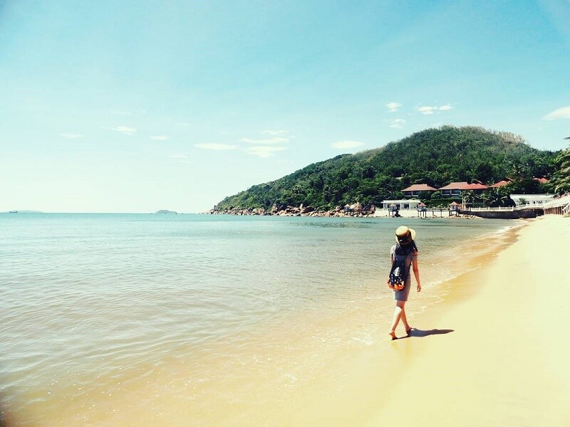 Đi dạo tại bãi Bàu là hoạt động bình yên, thú vị 