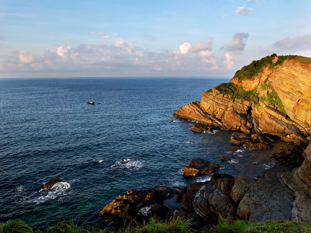 Bãi đá Cầu Mỵ Bãi đá Cầu Mỵ - bãi đá tự nhiên có hình thù độc đáo