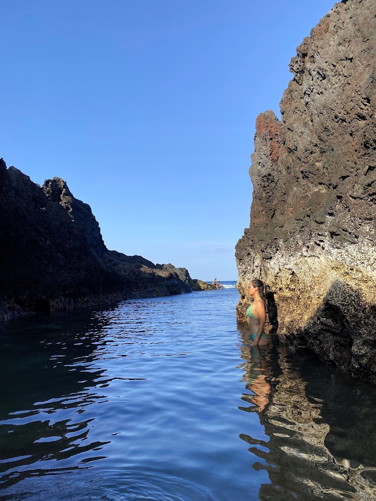 Gành Hang với vẻ đẹp độc đáo