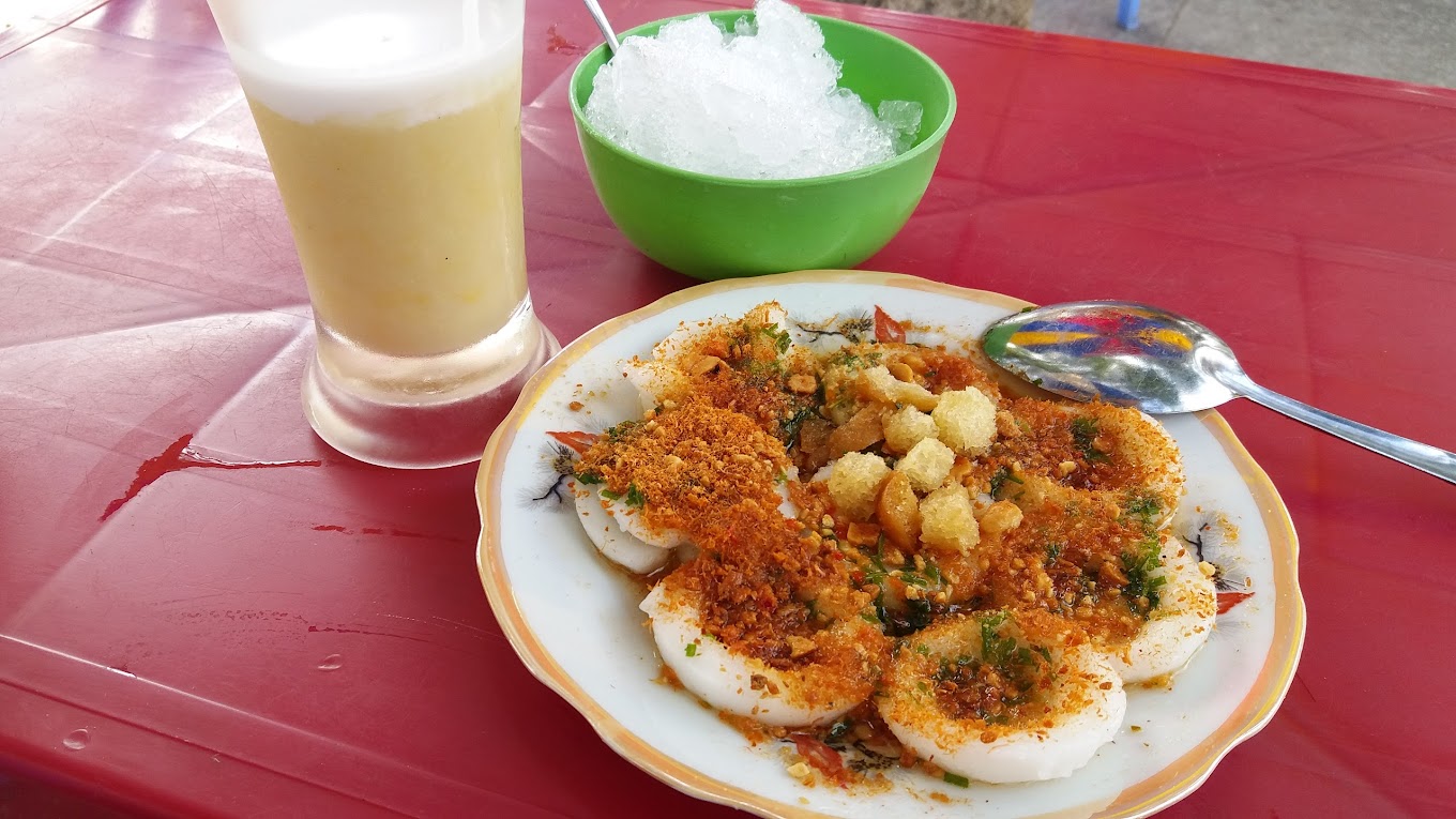 bánh bèo Quy Nhơn Ai đến quán Kim Đình cũng gọi món bánh bèo để thưởng thức