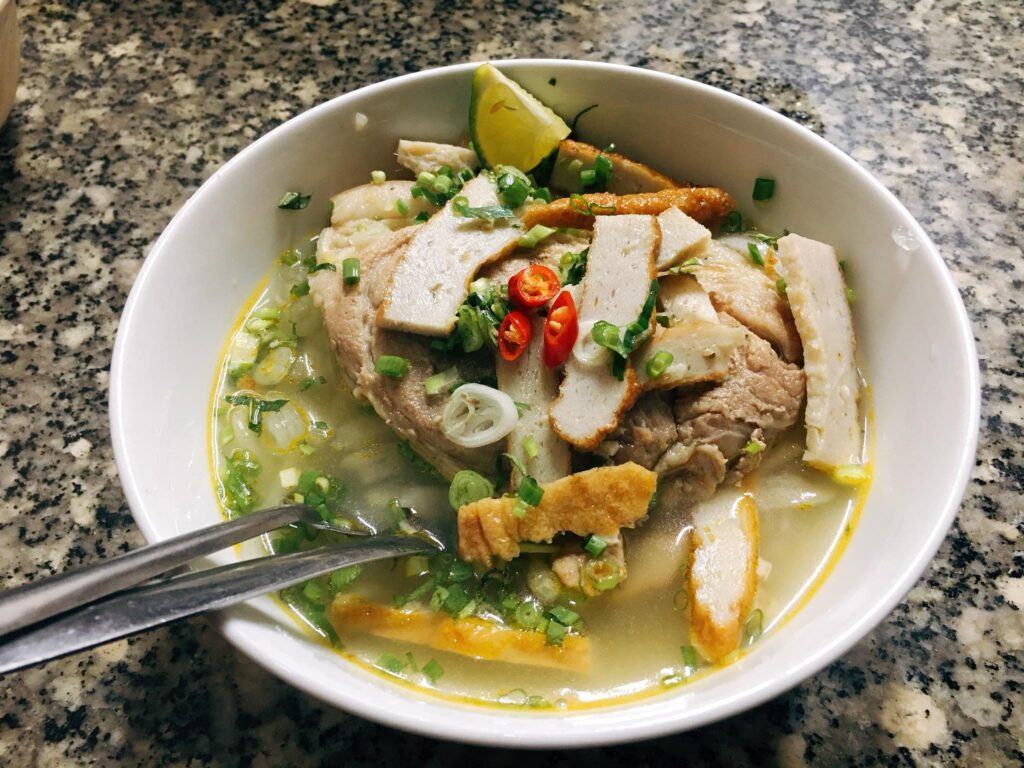 Bánh canh Dốc Đá ngon nổi tiếng tại Đà Lạt