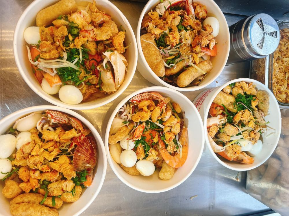 Bánh canh Đà Lạt Bánh canh cua Luxury ngập tràn topping