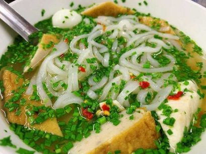 Dắt túi 10 quán bánh canh hẹ Phú Yên ngon nức tiếng, hút khách