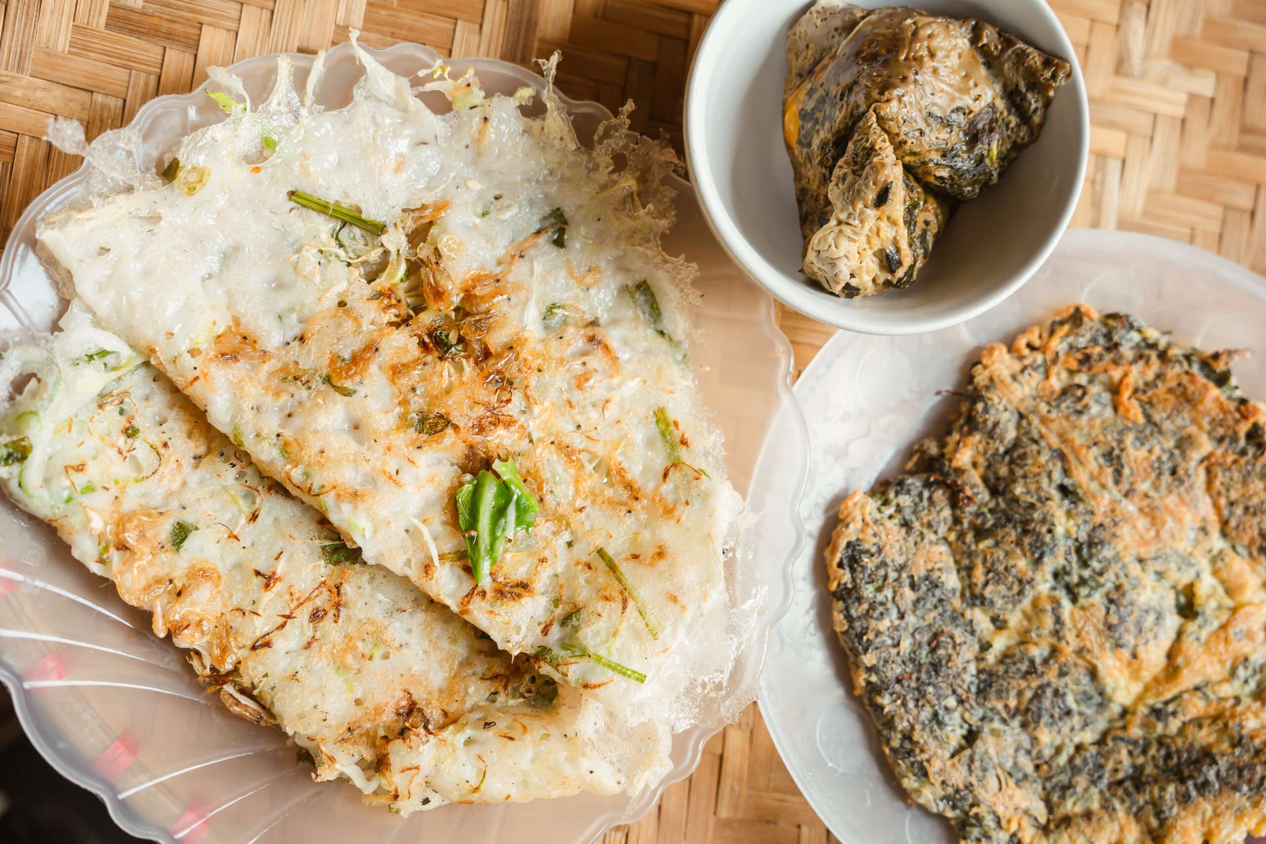 Bánh khoái tép Bà Tới Thanh Hóa