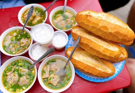Lưu gấp 12 quán bánh mì xíu mại Đà Lạt ngon nức danh, đắt khách