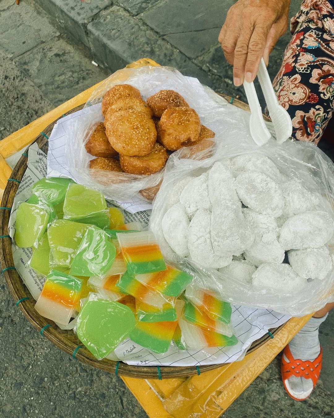 Bánh xoài Hội An Ngoài bánh xoài bạn có thể thưởng thức thêm các loại bánh ngon khác