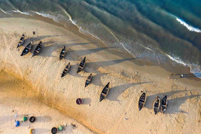 Biển Vinh Thanh Toàn cảnh làng chài ven biển Vinh Thanh