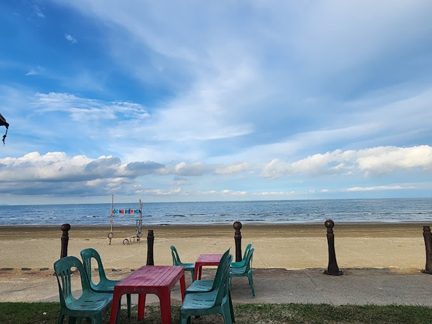 Biển Xuân Hải hoang sơ yên bình