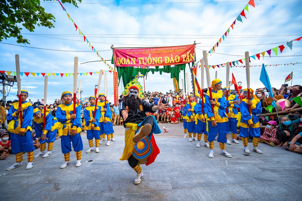 Khám phá nét độc đáo trong lễ hội Cầu ngư ở vùng đất võ Bình Định