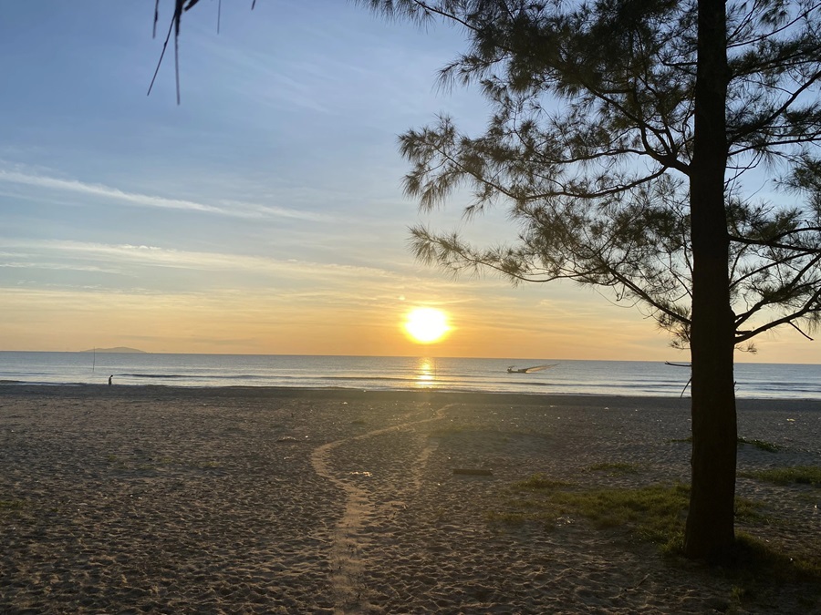 Bình minh trên biển Xuân Hải