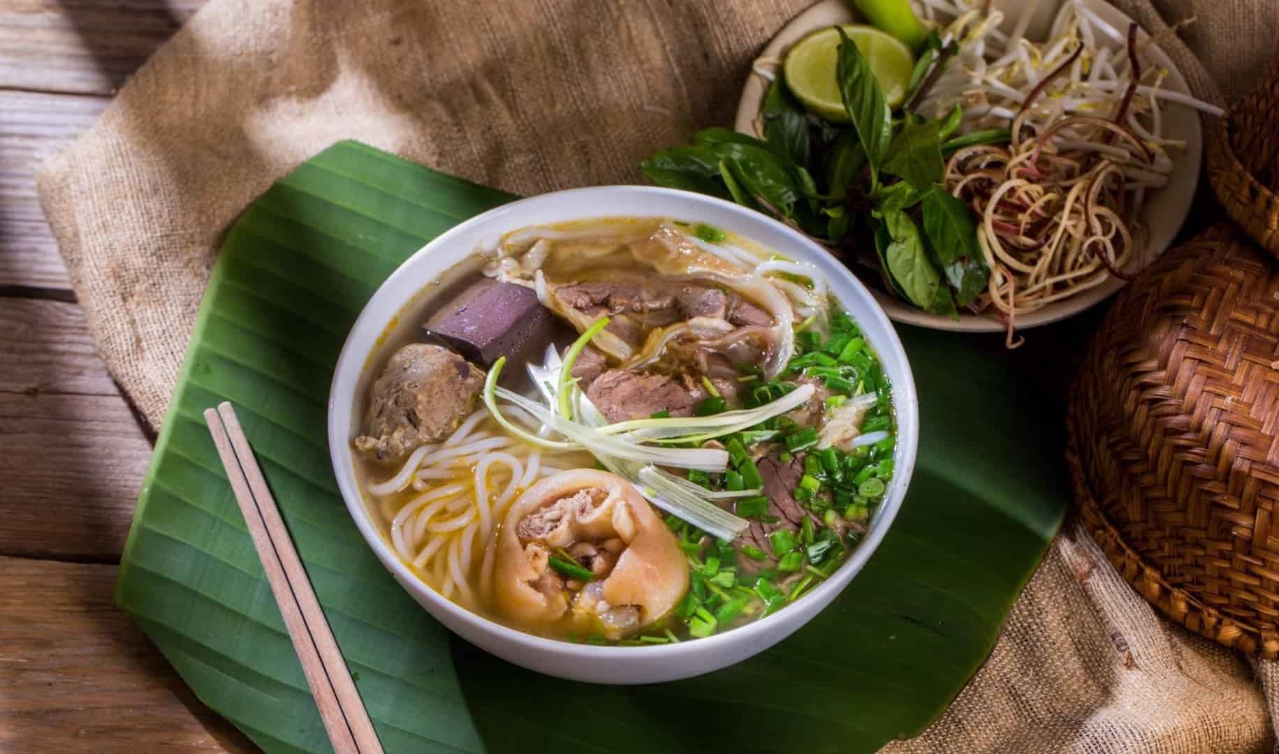 Bún bò Nha Trang