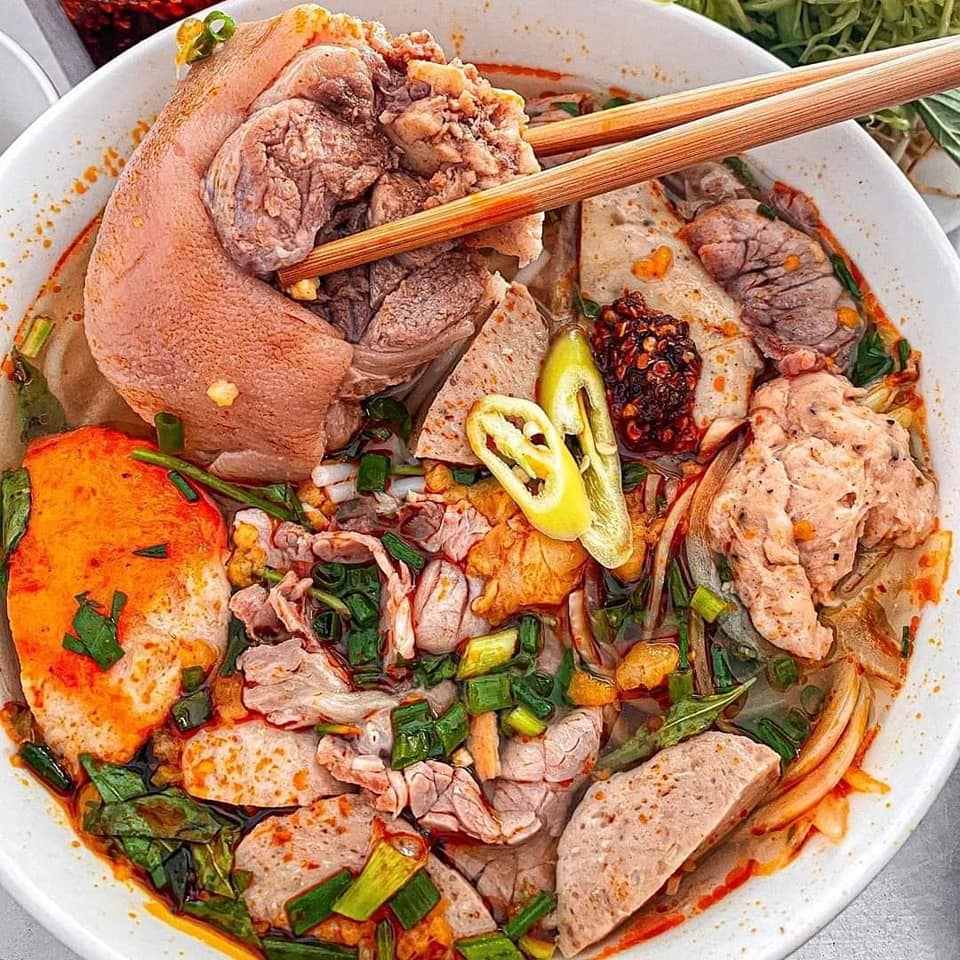 Bát bún bò Phan Thiết nóng hổi chinh phục biết bao thực khách sành ăn