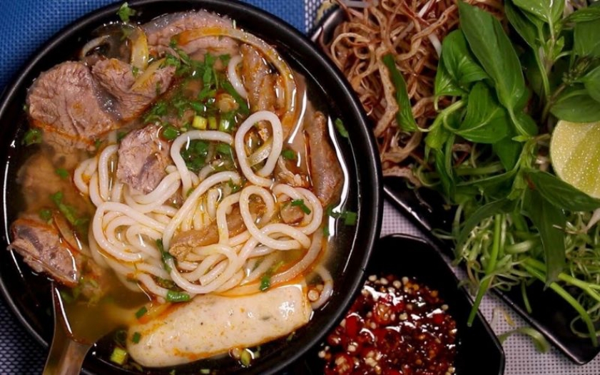 Quán ăn 77 sở hữu công thức ướp thịt bò rất tinh tế, độc đáo 