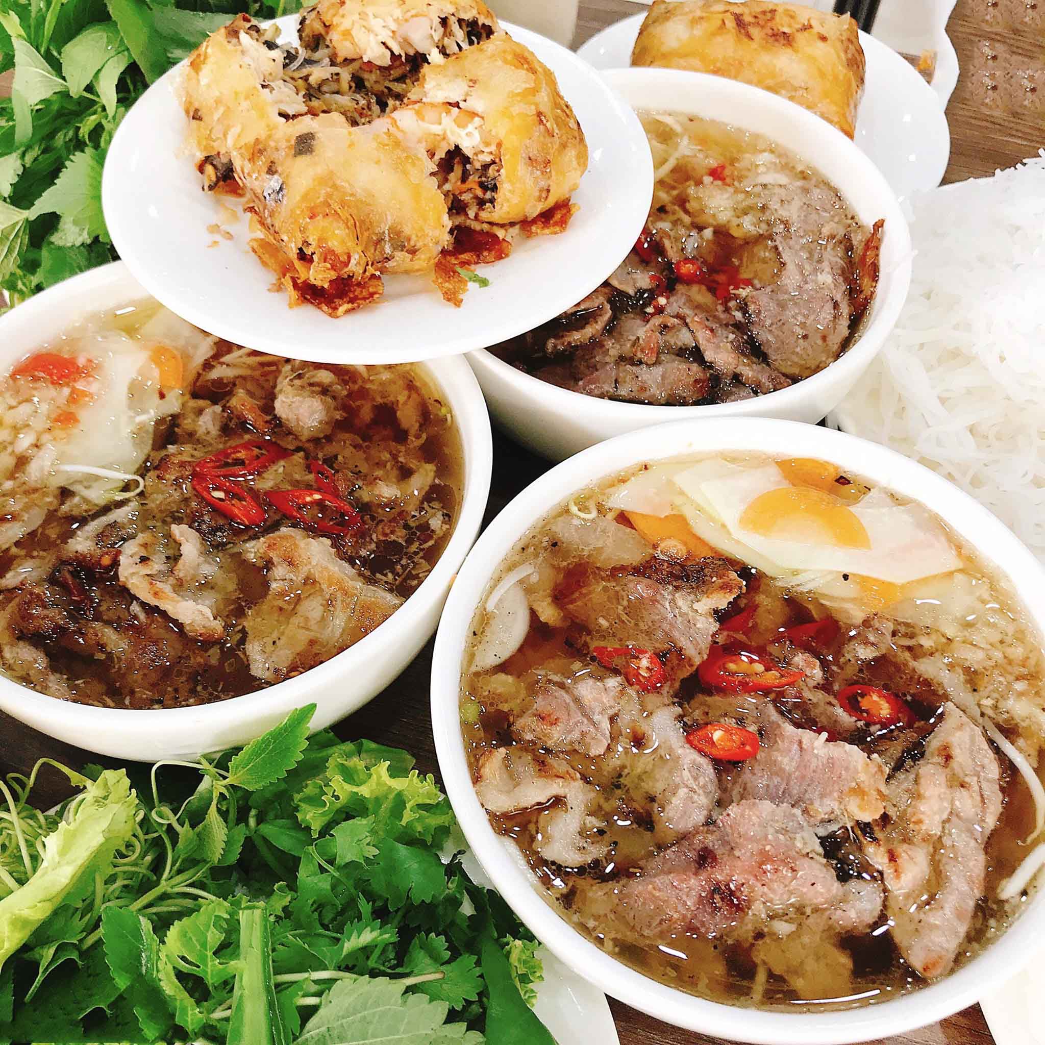 bún chả Hải Phòng Bún chả Cô Bình là hàng bún chả lâu năm ở Hải Phòng, nổi tiếng thơm ngon