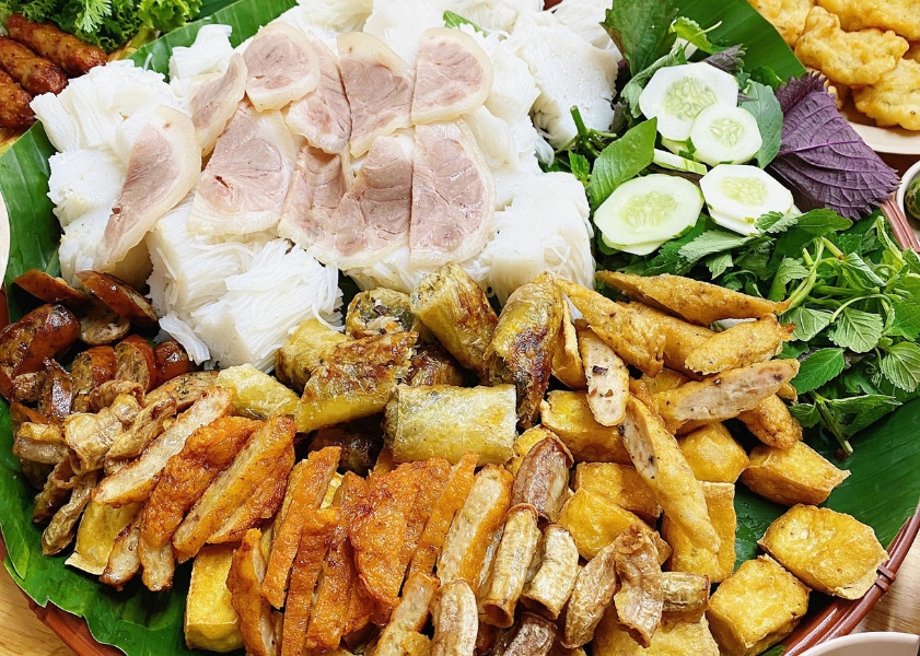 bún đậu mắm tôm Hải Phòng Mẹt bún đậu mắm tôm Hải Phòng nóng hổi, thơm phức ở quán Đồng Tâm