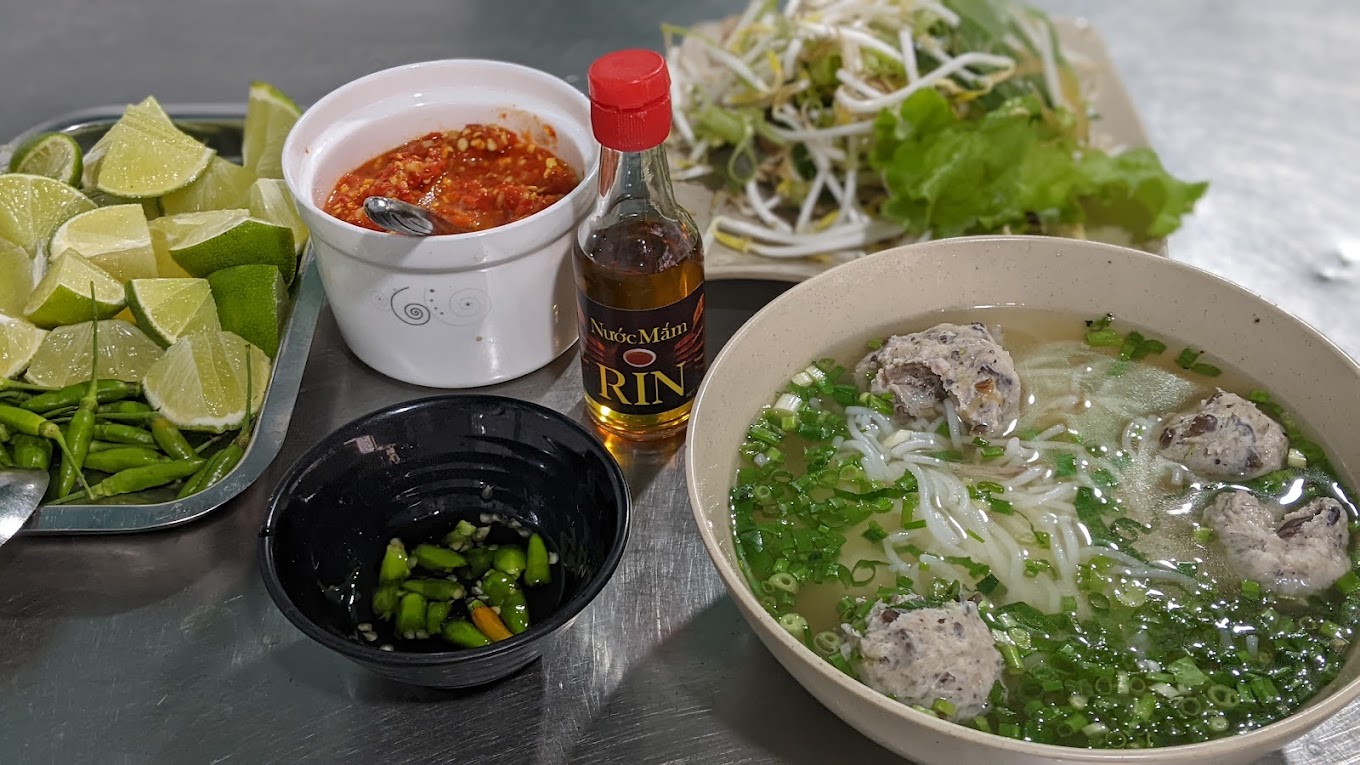 Quán bún mọc sườn Út Tịch