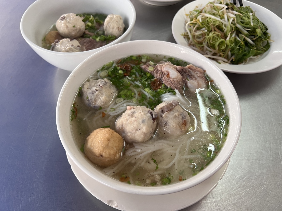 Bún mọc Sài Gòn Hiếu Hiền